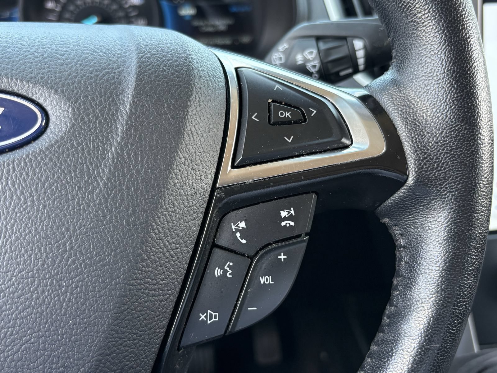 Certified 2024 Ford Edge SEL AWD/4WD image 38