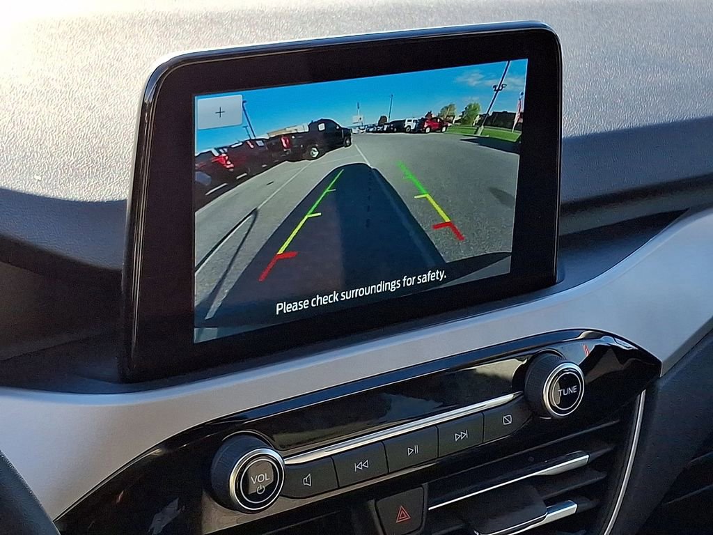 Certified 2022 Ford Escape SE w/ Cold Weather Package image 17