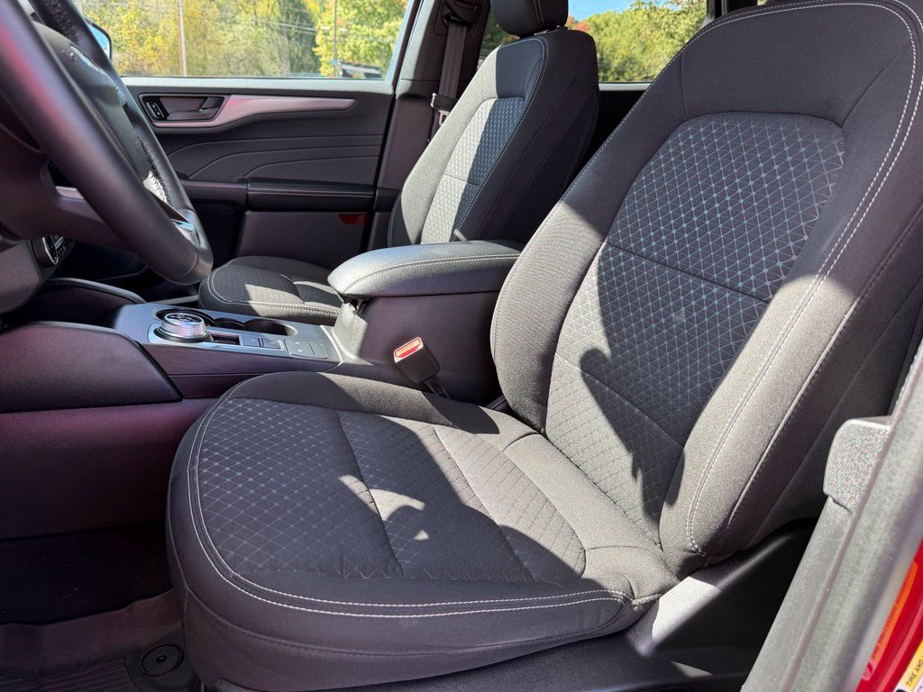 Certified 2023 Ford Escape Active AWD/4WD image 15
