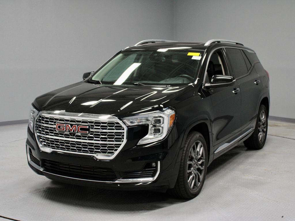 Used 2024 GMC Terrain Denali w/ Black Diamond Edition AWD/4WD image 7