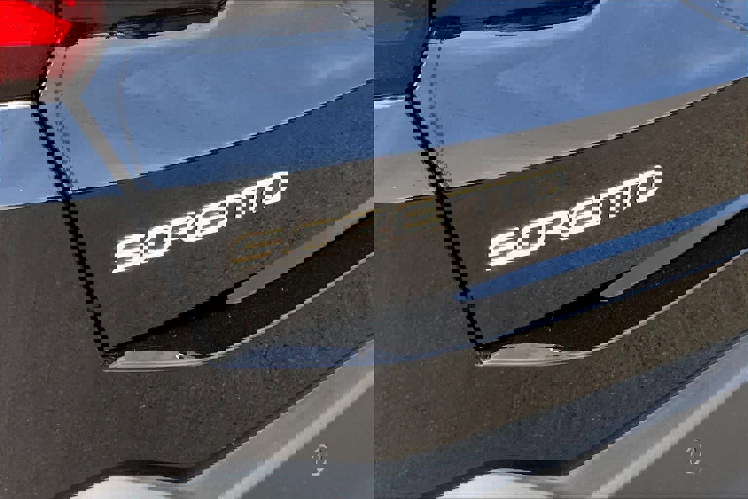 Used 2025 Kia Sorento S w/ Panoramic Sunroof Package image 12