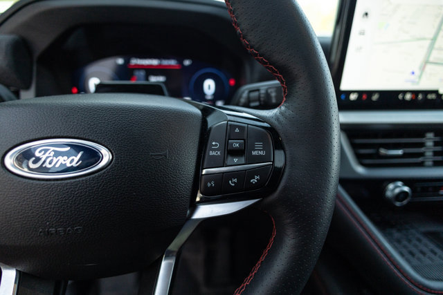 Certified 2025 Ford Explorer ST-Line w/ Premium Package image 16