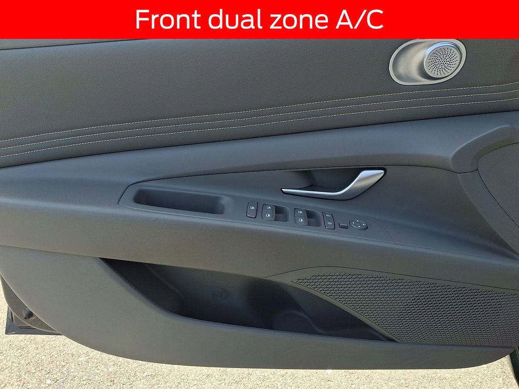 Used 2023 Hyundai Elantra SEL w/ Convenience Package FWD image 12