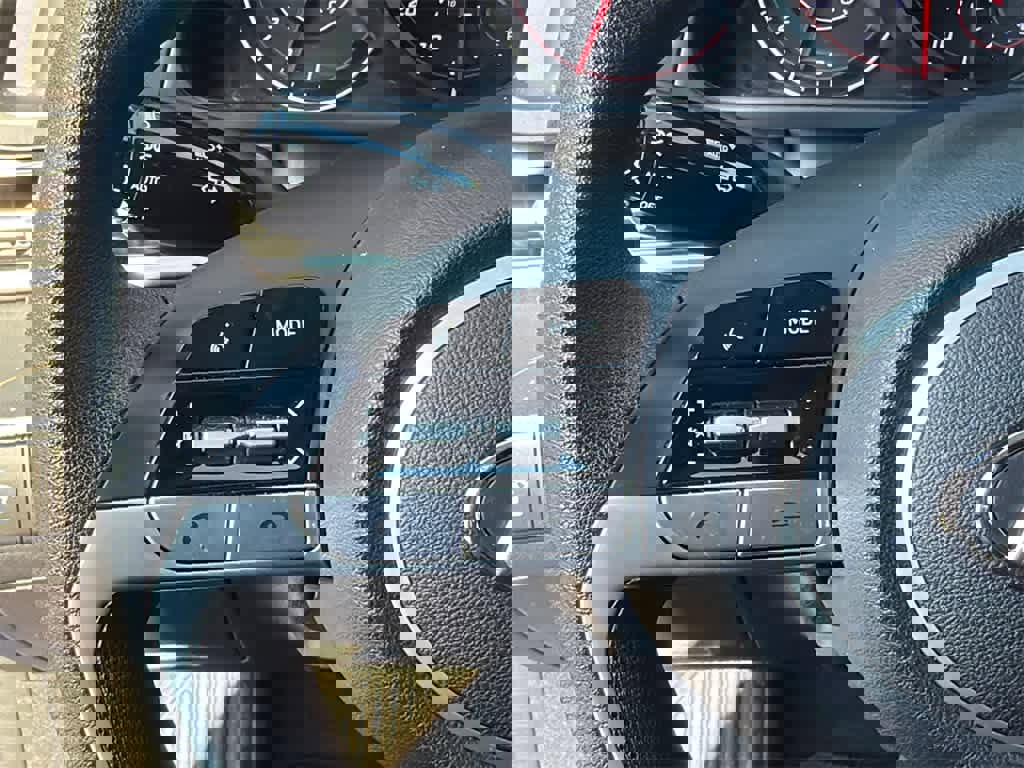 Used 2023 Hyundai Elantra SE image 22