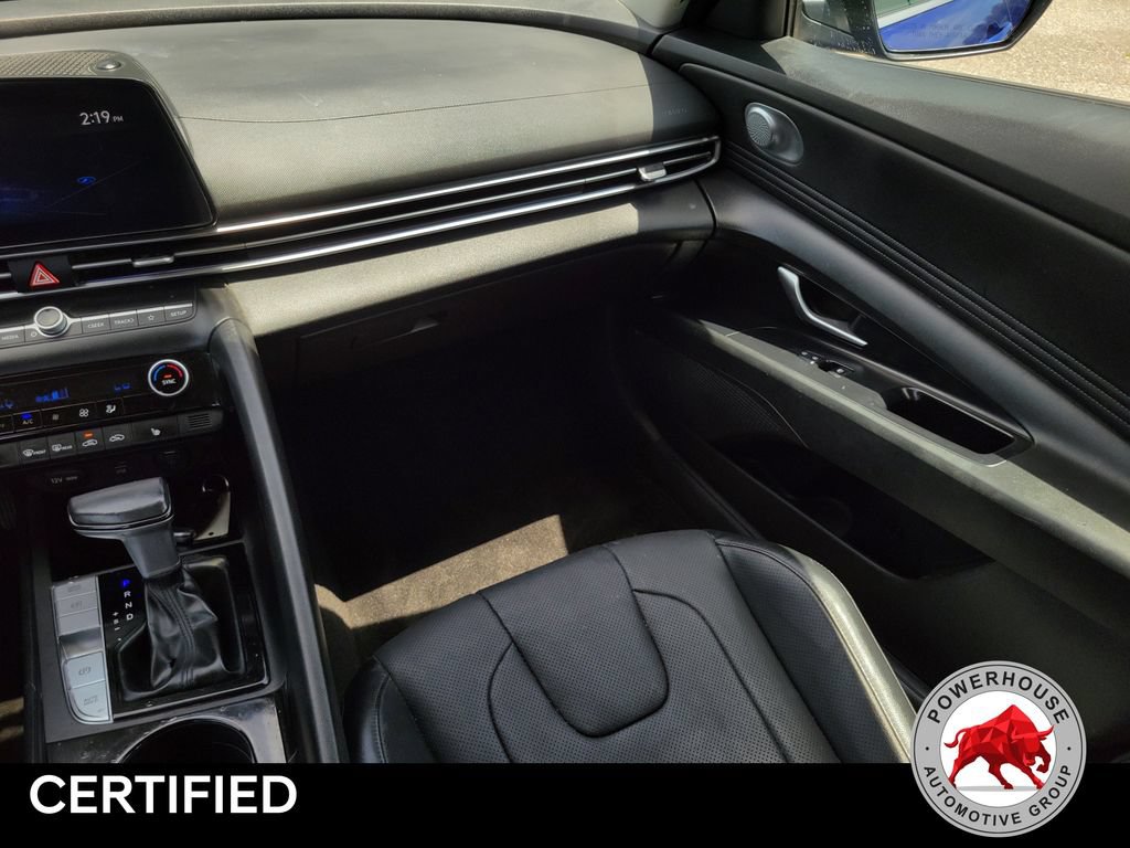 Used 2022 Hyundai Elantra Limited w/ Preferred Accessory Package FWD image 19