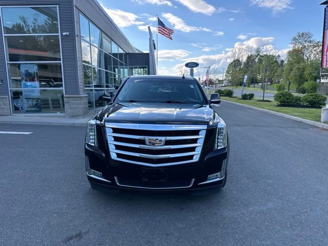 Used 2018 Cadillac Escalade Luxury AWD/4WD image 3