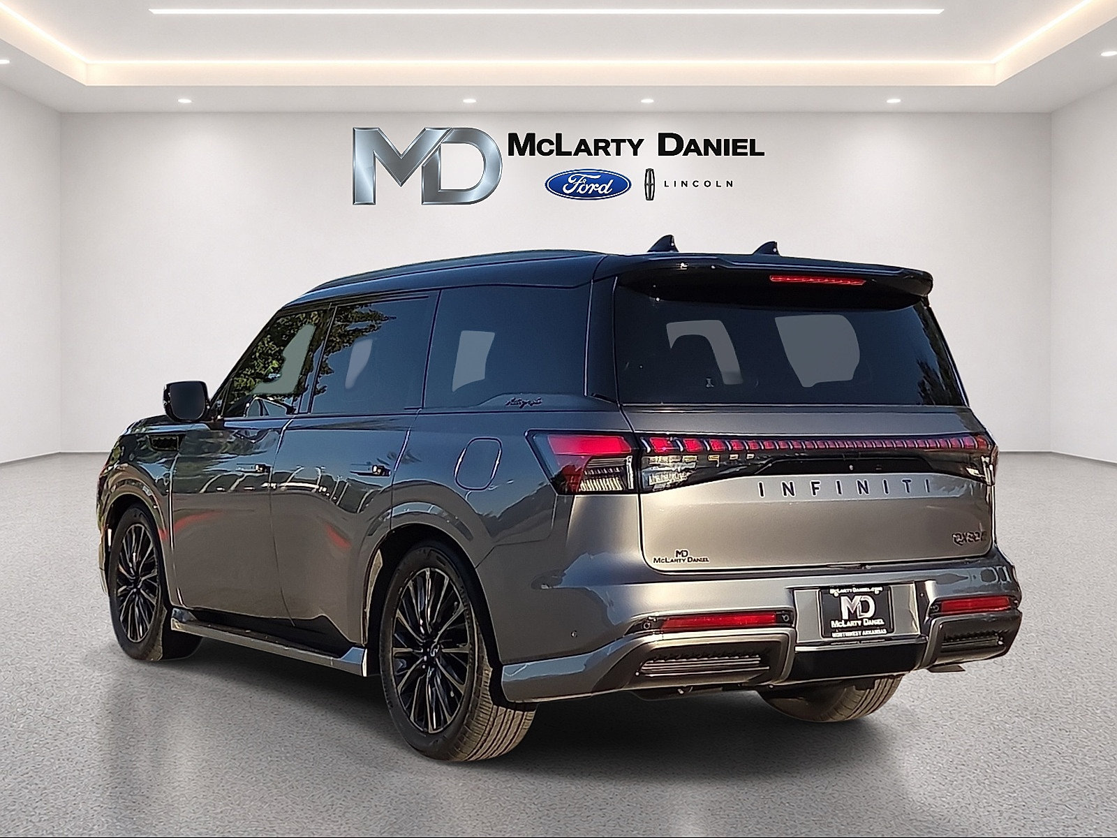 Used 2025 INFINITI QX80 Autograph AWD/4WD image 4