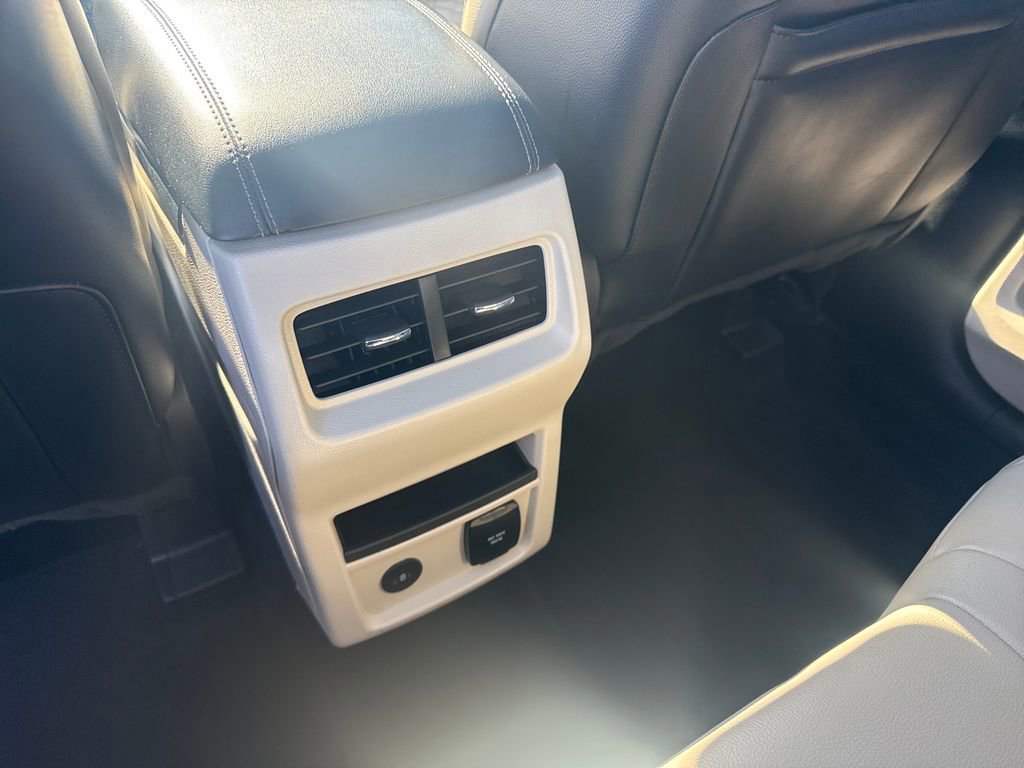 Certified 2023 Ford Edge Titanium image 18