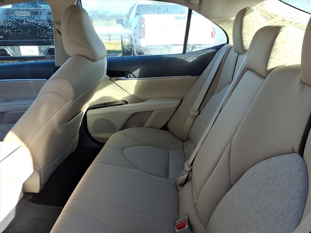 Used 2018 Toyota Camry LE image 13