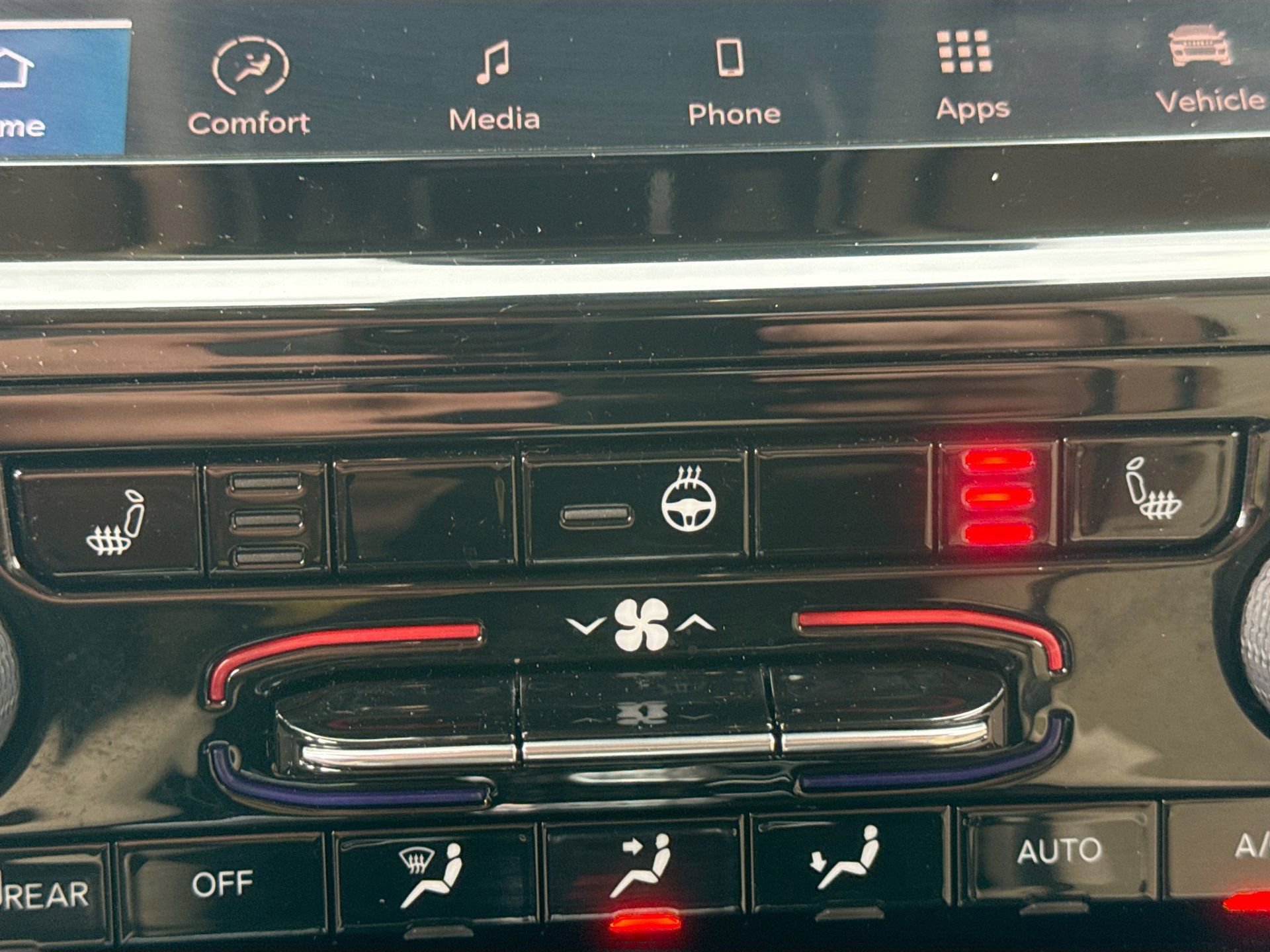 Used 2022 Jeep Grand Cherokee Limited image 20