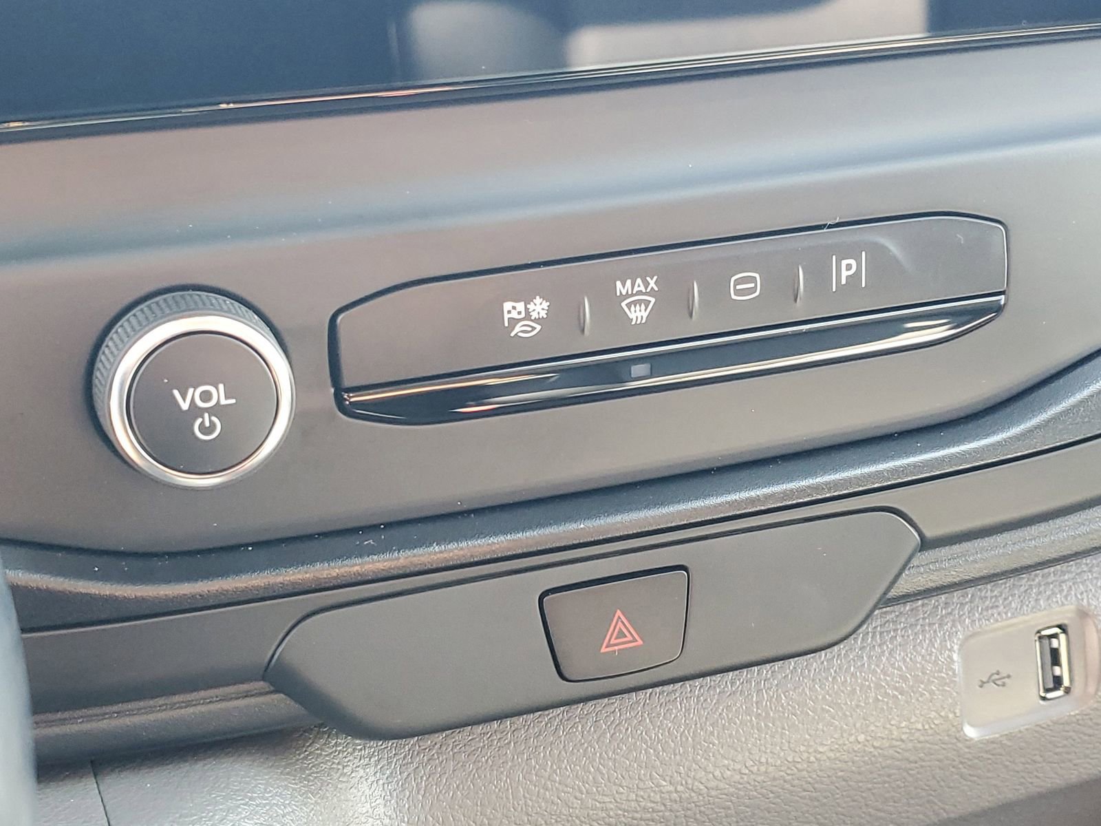 Certified 2024 Ford Transit 350 Low Roof w/ Load Area Protection Package image 22