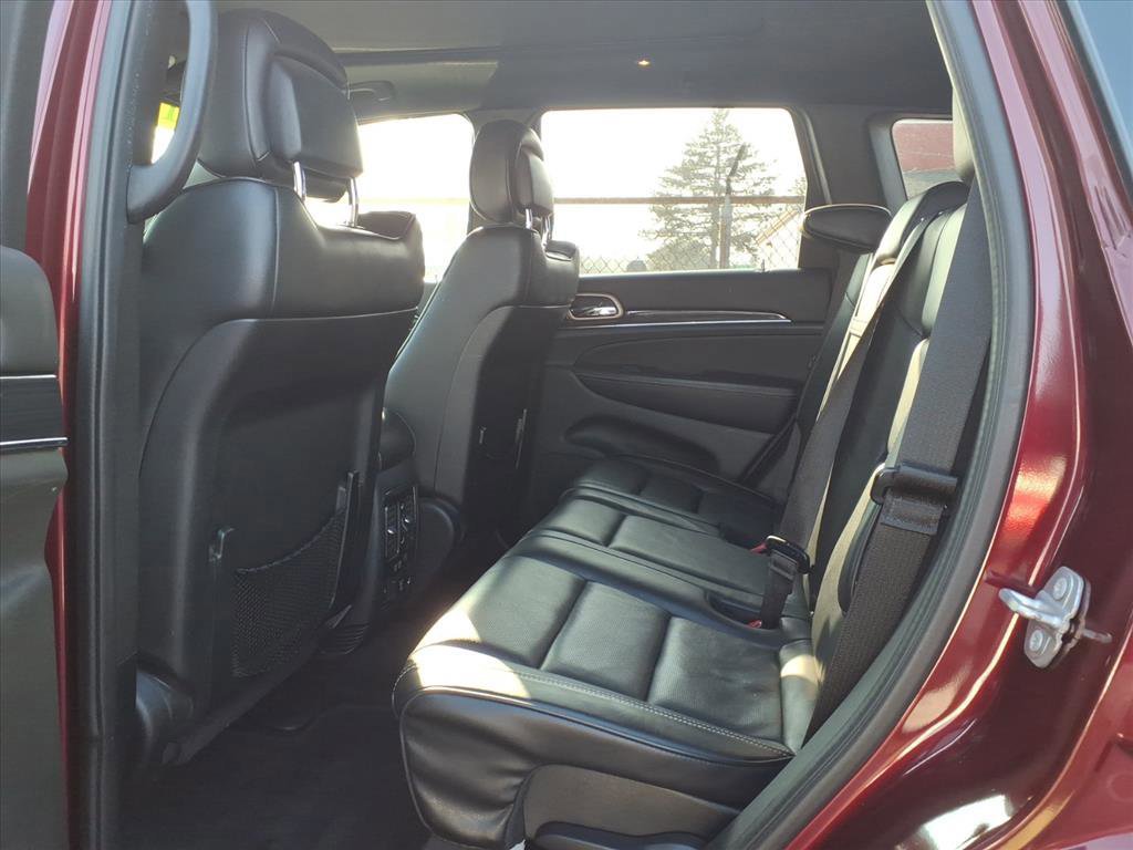 Used 2017 Jeep Grand Cherokee Overland image 9
