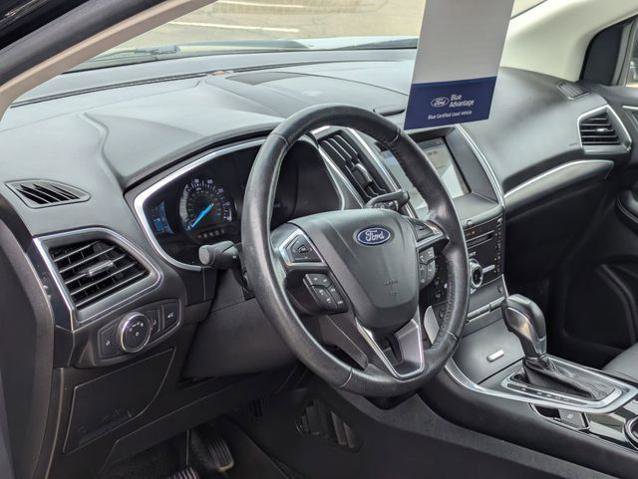 Certified 2018 Ford Edge Titanium w/ Technology Package AWD/4WD image 14