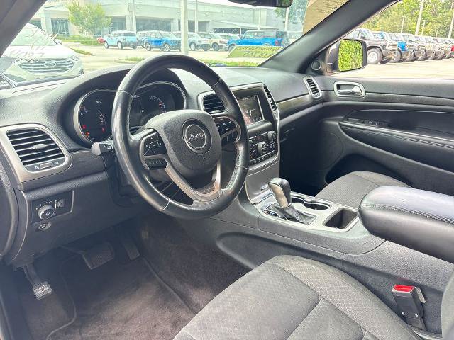 Used 2018 Jeep Grand Cherokee Laredo RWD image 6