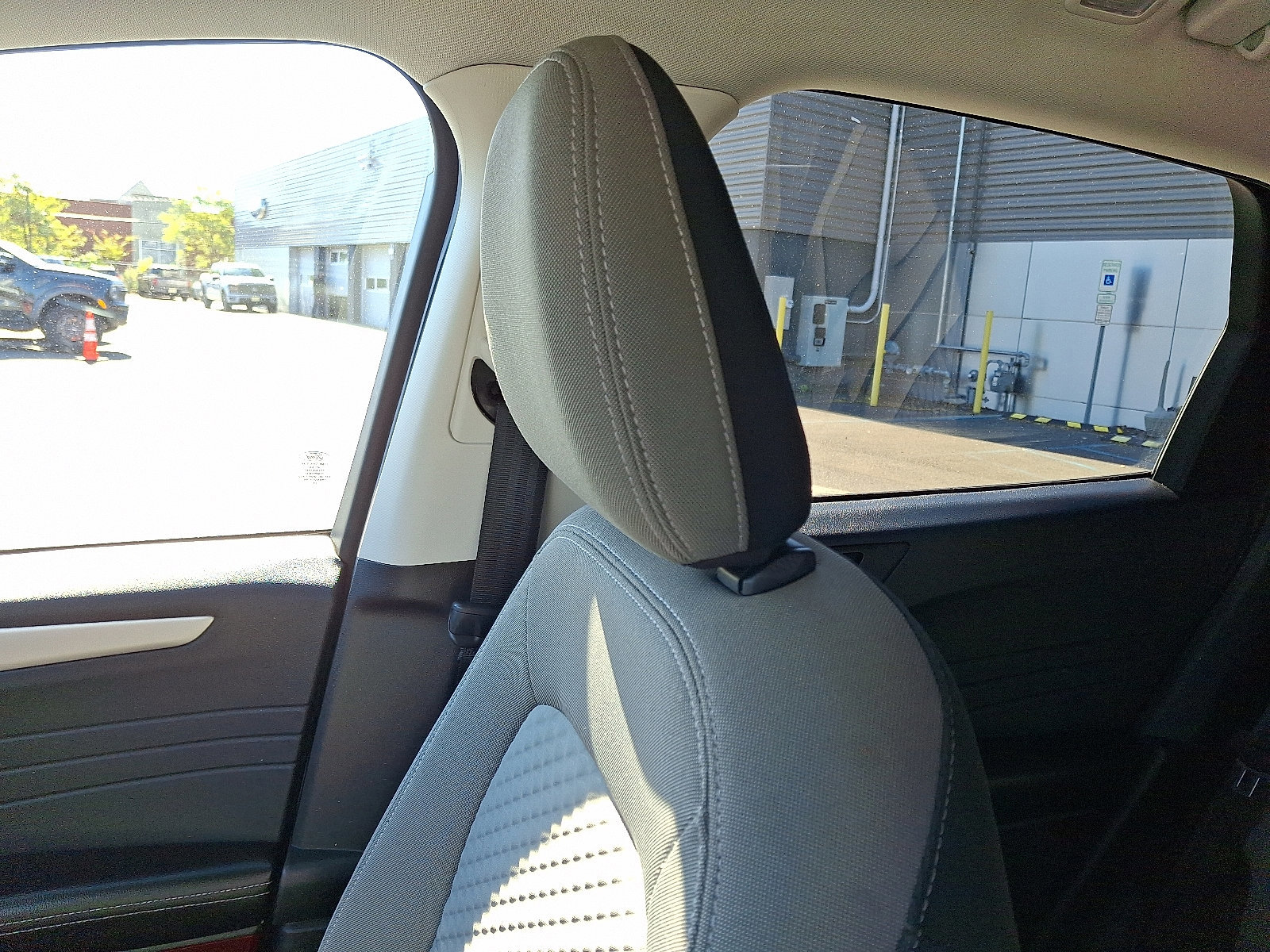 Certified 2022 Ford Escape SE w/ Convenience Package image 17