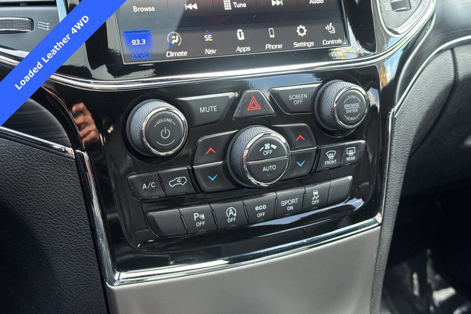 Used 2021 Jeep Grand Cherokee Limited w/ Luxury Group II image 21