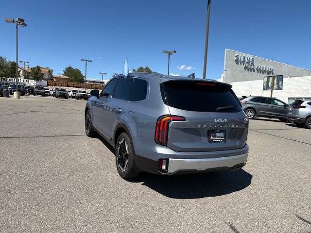 Used 2024 Kia Telluride EX FWD image 3