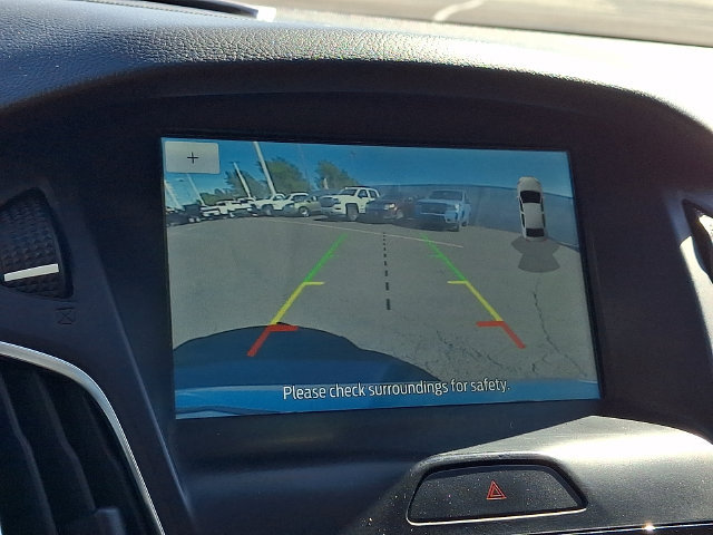 Certified 2018 Ford Focus SEL FWD image 18