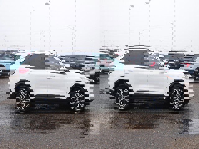 Certified 2022 Ford Escape SEL w/ Technology Package AWD/4WD image 6