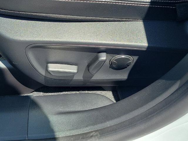Certified 2025 Ford Escape SE w/ PHEV Premium Package FWD image 22