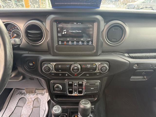 Used 2022 Jeep Wrangler Unlimited Sport AWD/4WD image 14