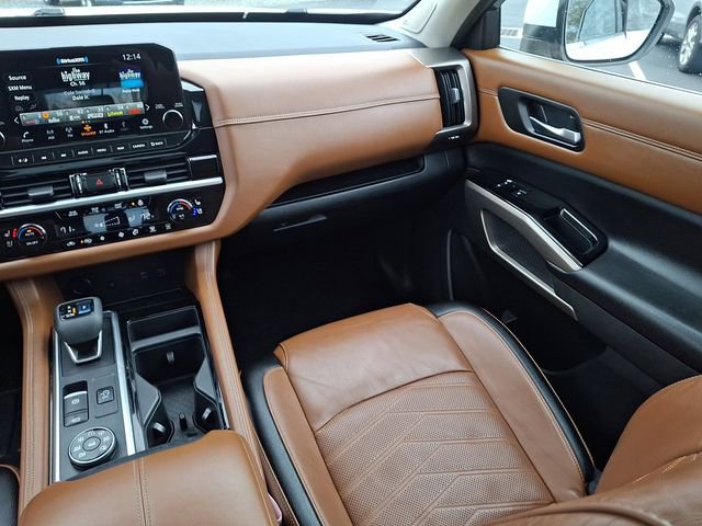 Used 2022 Nissan Pathfinder Platinum w/ Cargo Package image 15