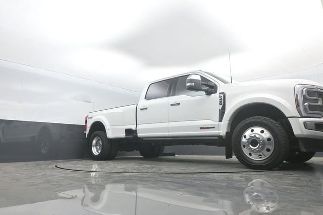 Certified 2024 Ford F450 Platinum w/ FX4 Off-Road Package AWD/4WD image 27