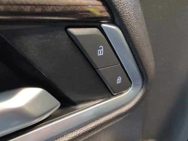 Used 2022 Chevrolet Silverado 1500 LT AWD/4WD image 14