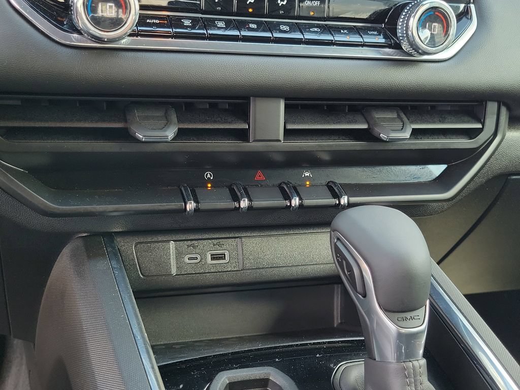 Used 2024 GMC Canyon Elevation w/ Convenience Package RWD image 28