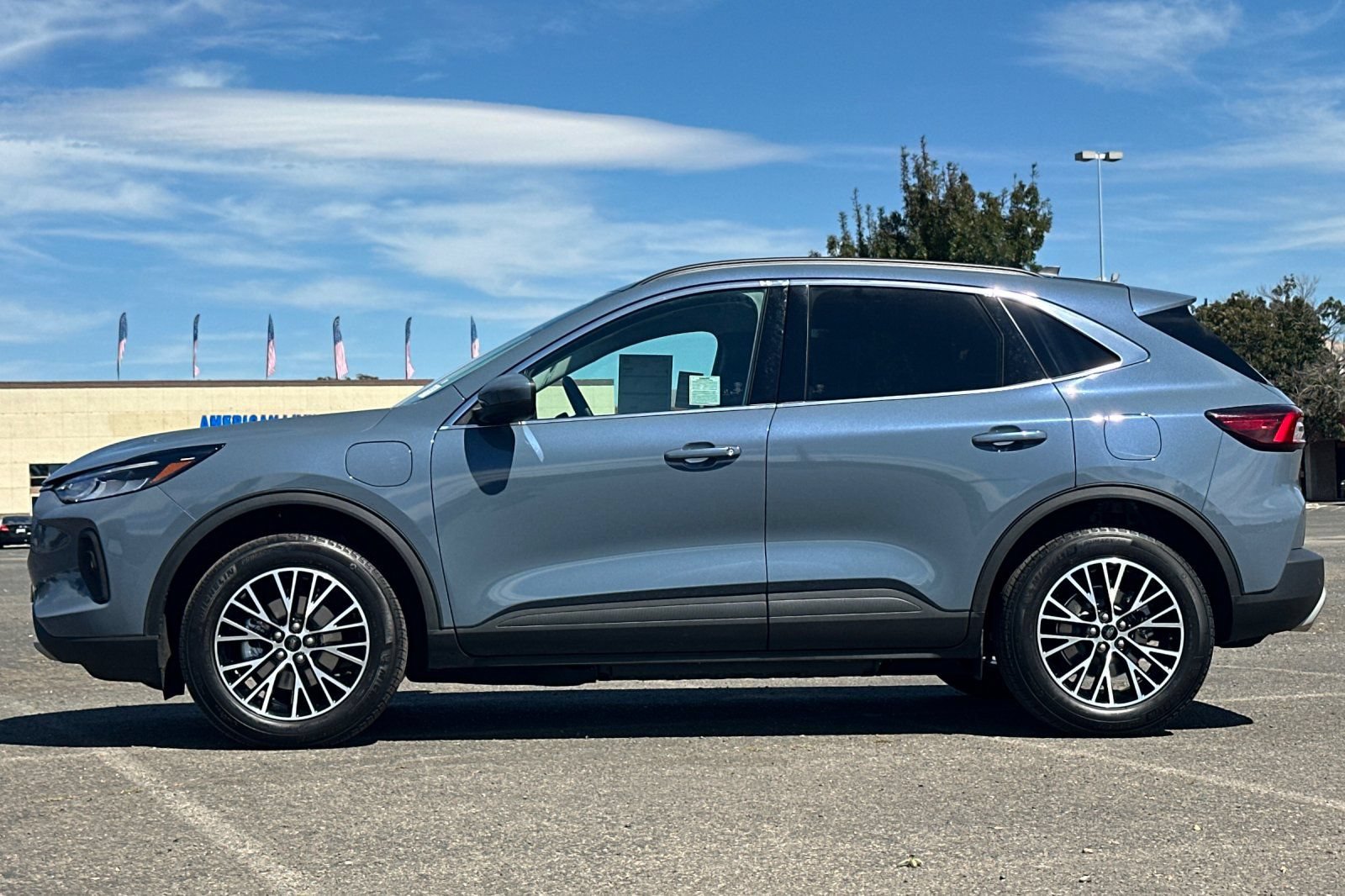 Certified 2025 Ford Escape SE FWD image 7