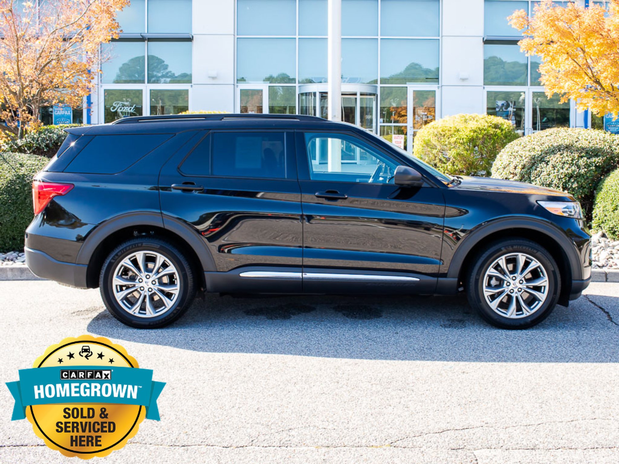 Certified 2022 Ford Explorer XLT w/ Equipment Group 202A