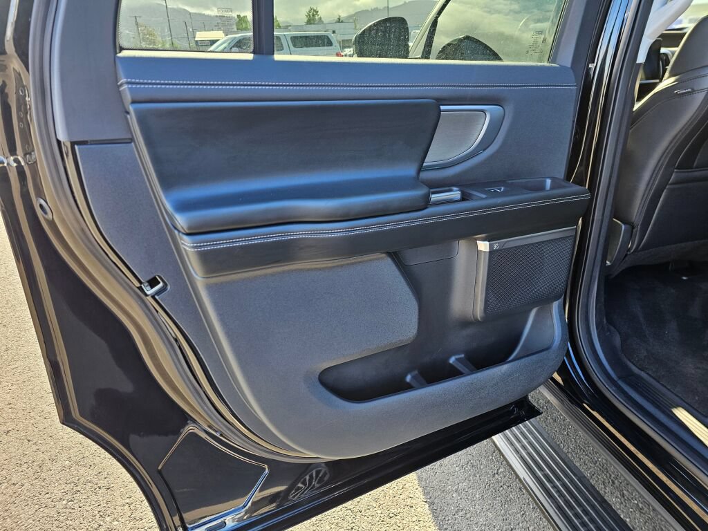 Certified 2025 Ford Expedition Max Platinum AWD/4WD image 11