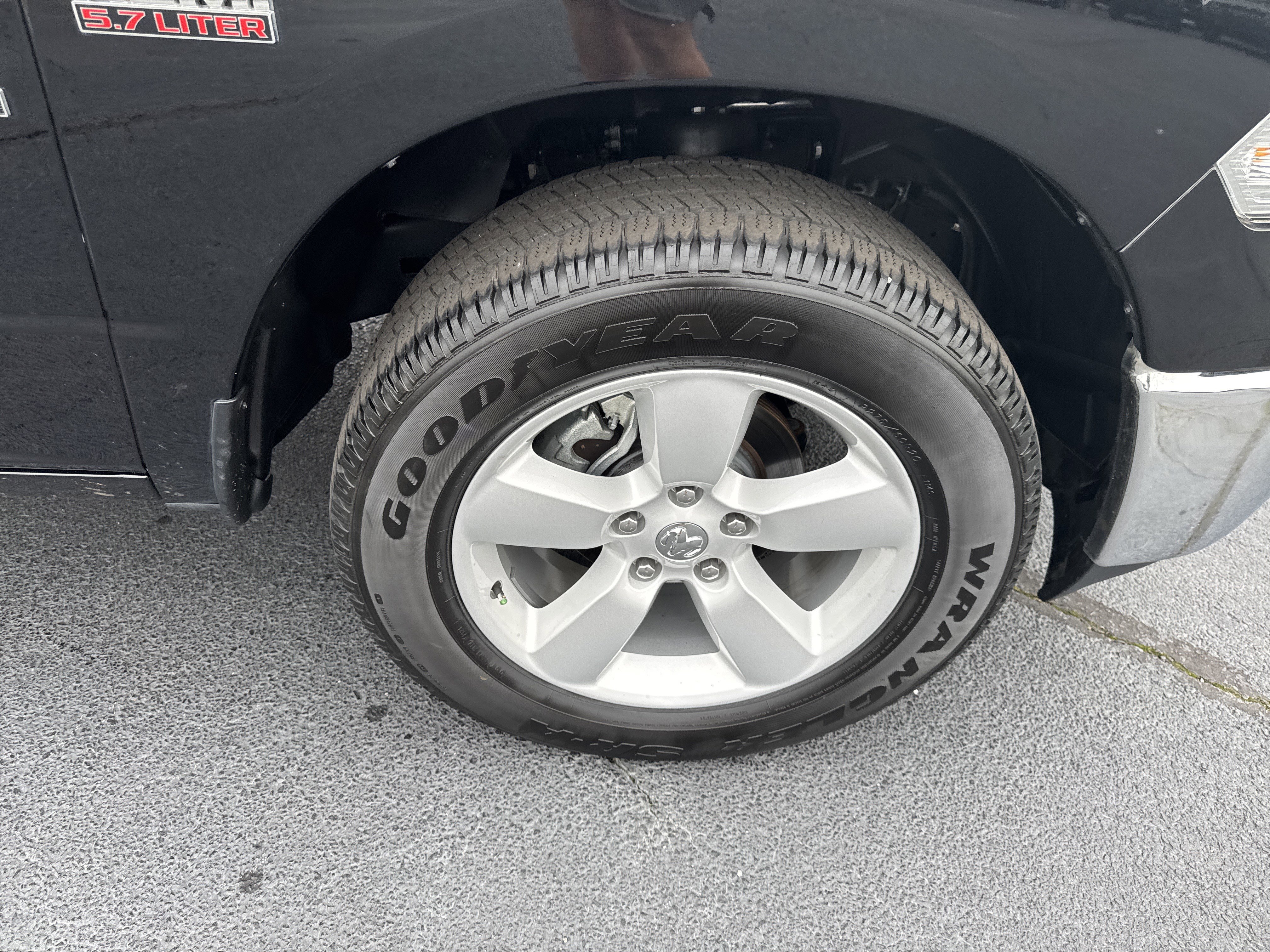 Used 2024 RAM 1500 Tradesman w/ Tradesman SXT Package image 12