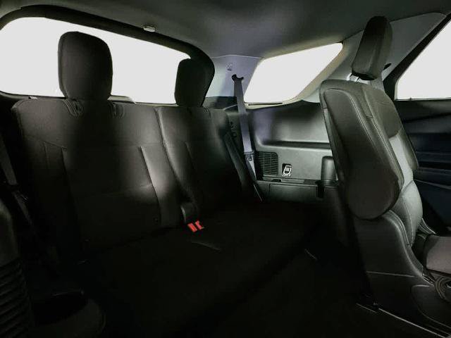 Certified 2024 Ford Explorer XLT RWD image 31