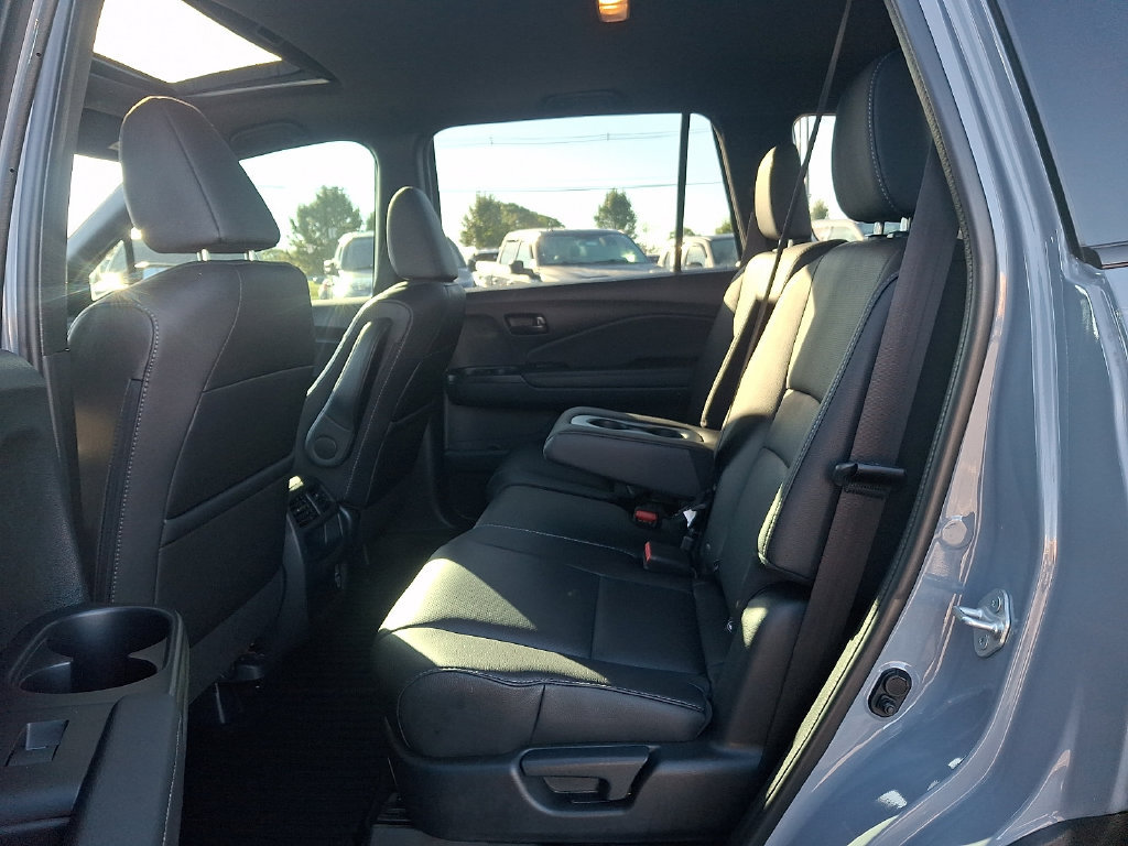 Used 2023 Honda Passport EX-L image 9