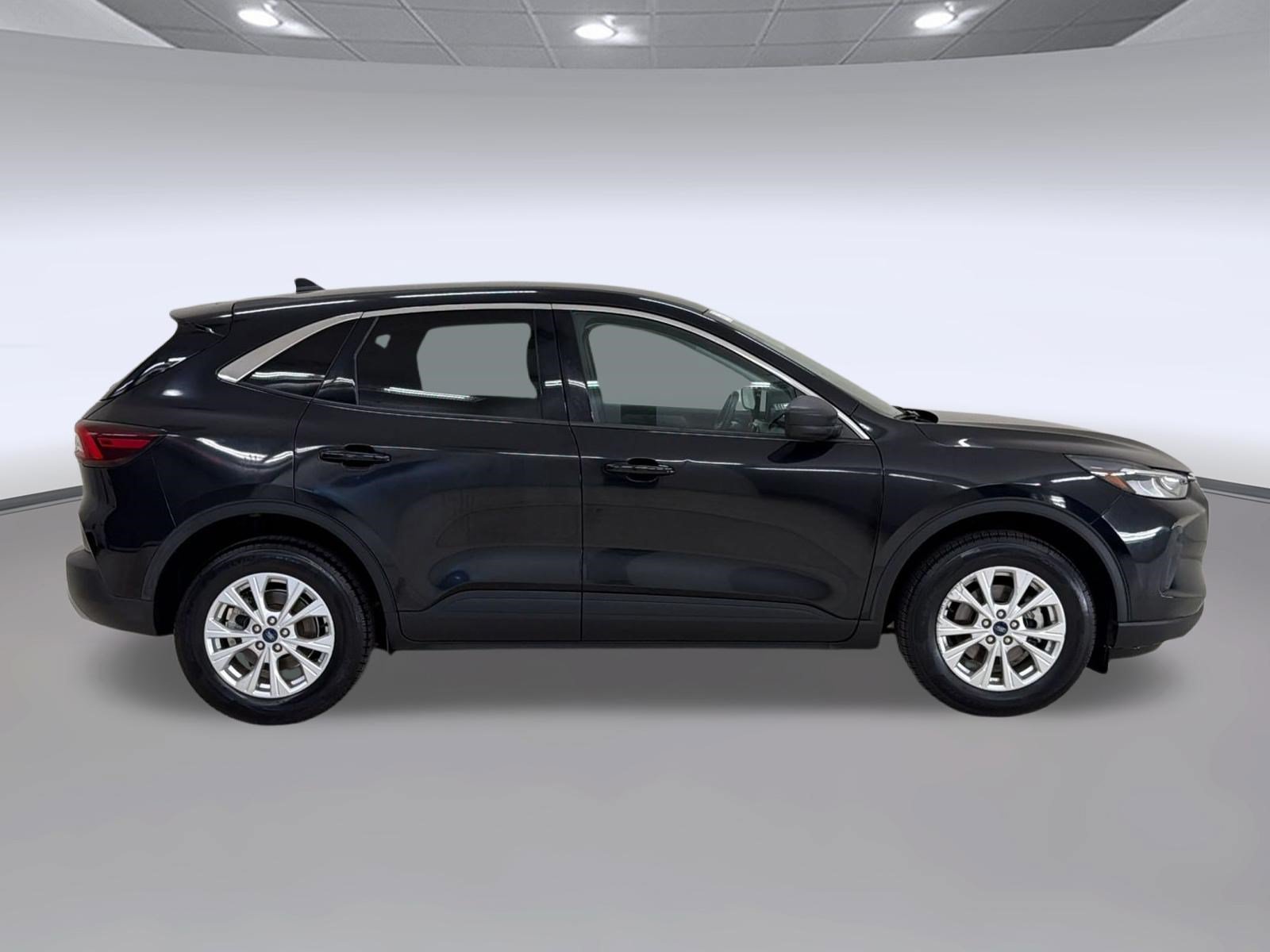 Certified 2023 Ford Escape Active AWD/4WD image 8