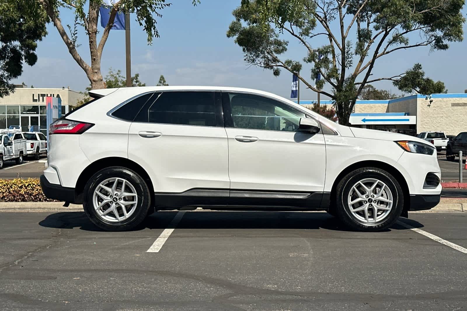Certified 2024 Ford Edge SEL AWD/4WD image 9