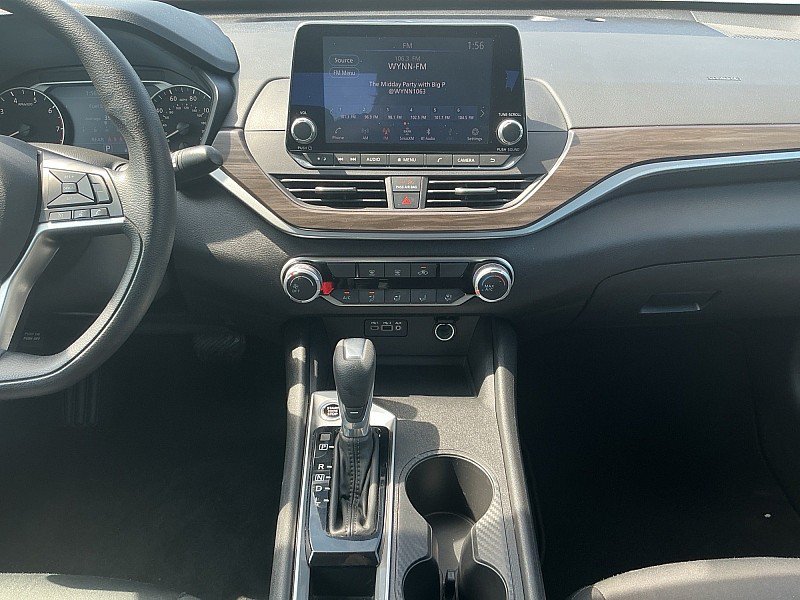 Used 2025 Nissan Altima 2.5 SV FWD image 14