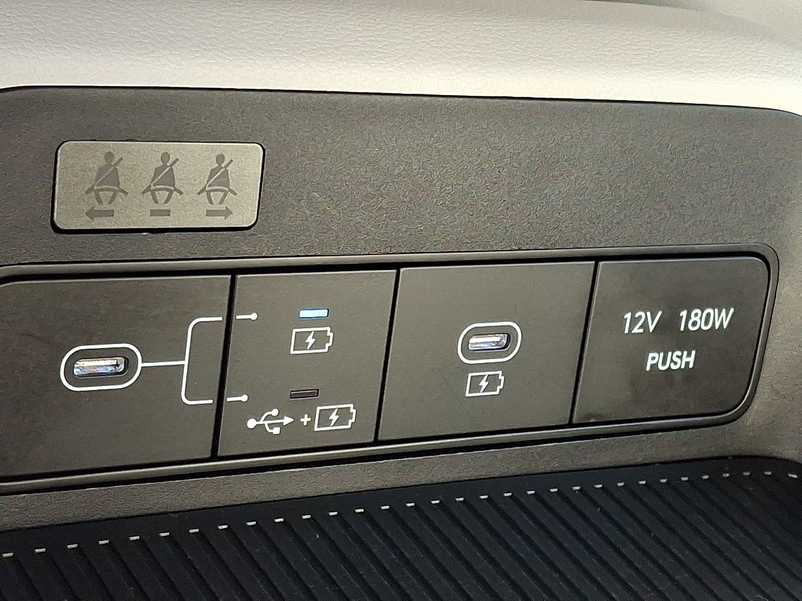 Used 2025 Hyundai Kona SEL image 24