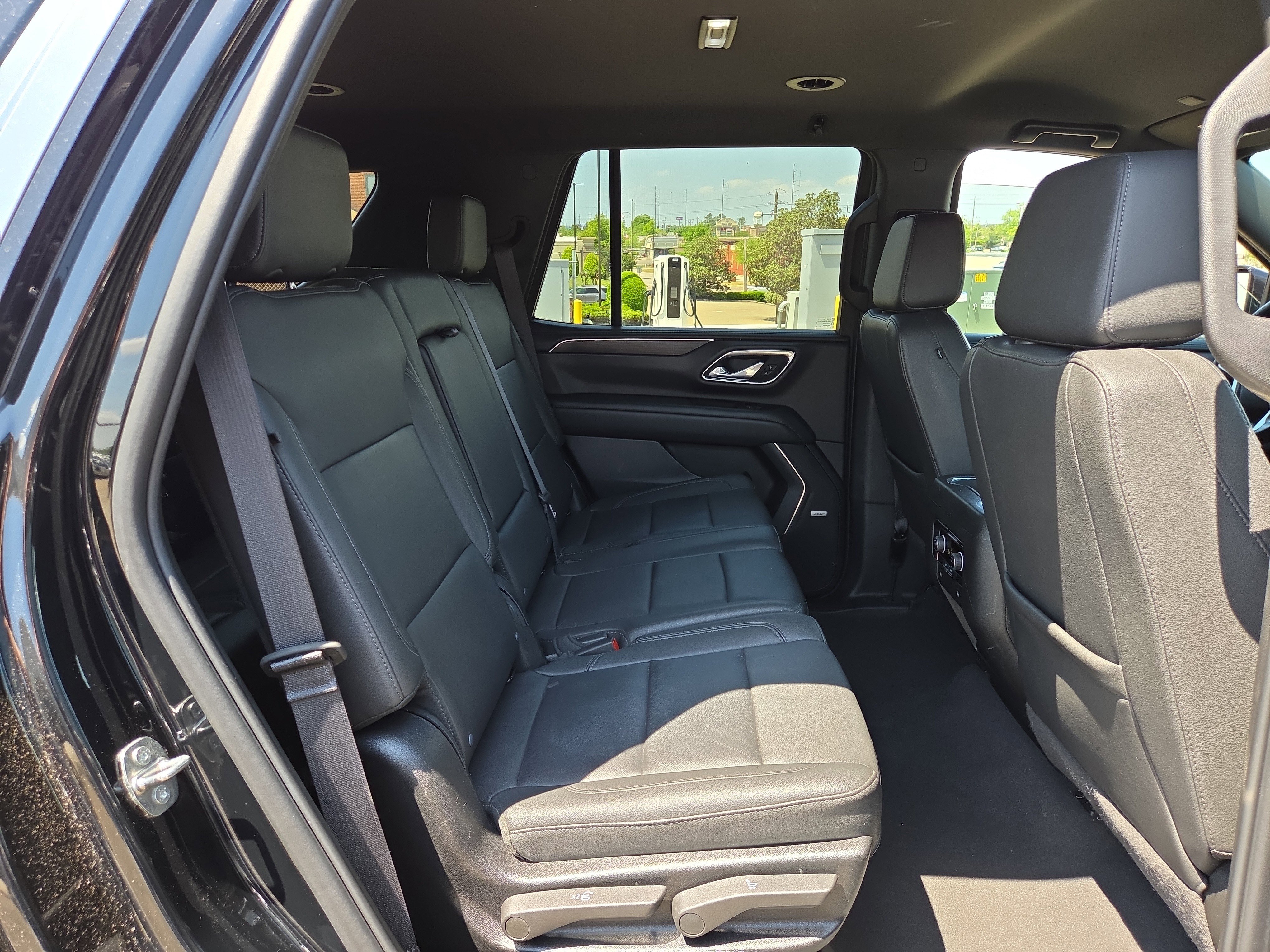Used 2024 Chevrolet Tahoe LT AWD/4WD image 16