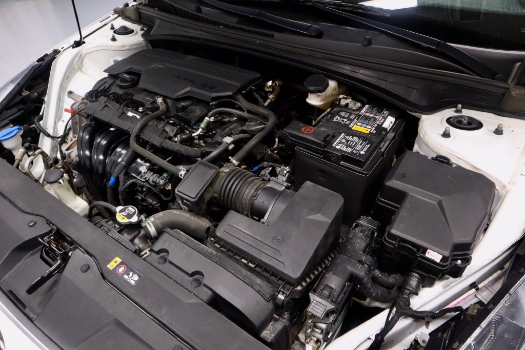 Used 2022 Hyundai Elantra SEL FWD image 14