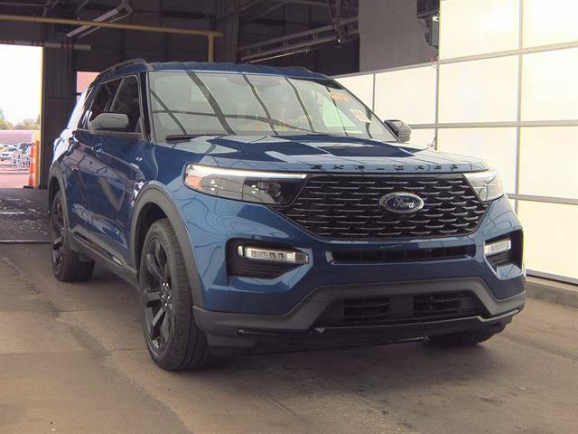 Certified 2023 Ford Explorer ST-Line AWD/4WD image 4