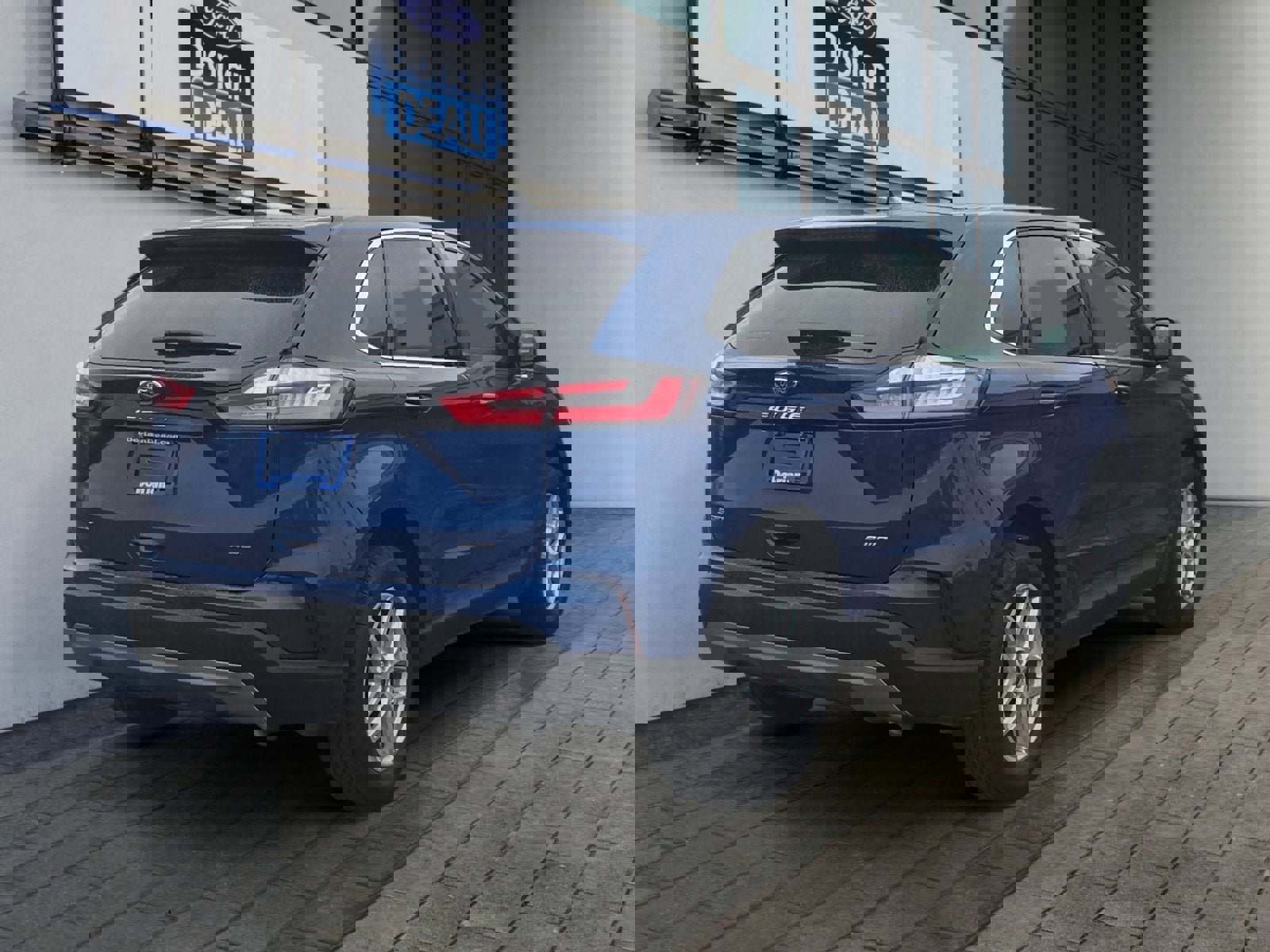 Certified 2023 Ford Edge SEL w/ Convenience Package image 3