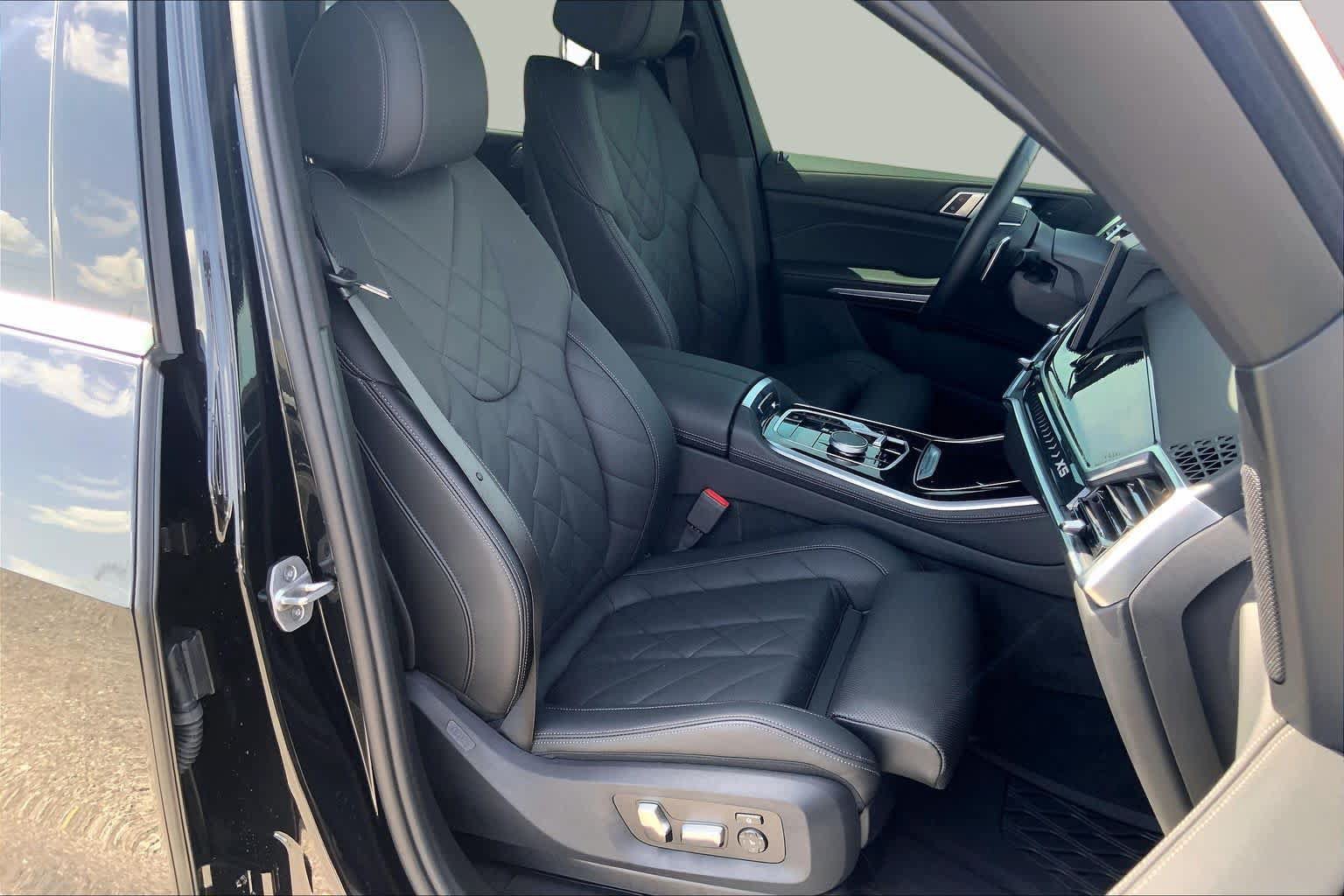 Used 2024 BMW X5 sDrive40i w/ Parking Assistance Package RWD image 9