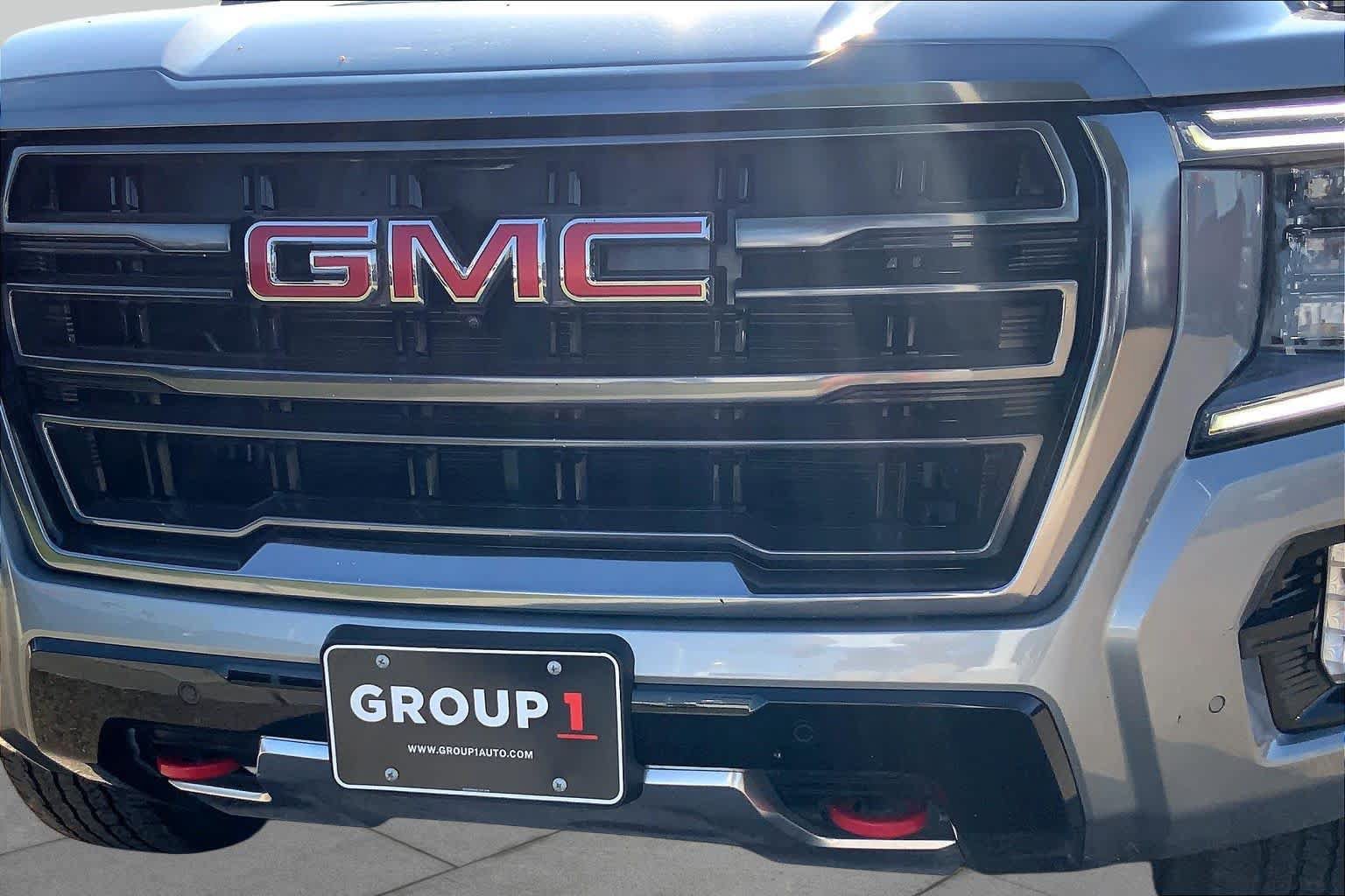 Used 2024 GMC Yukon AT4 w/ Technology Package AWD/4WD image 30