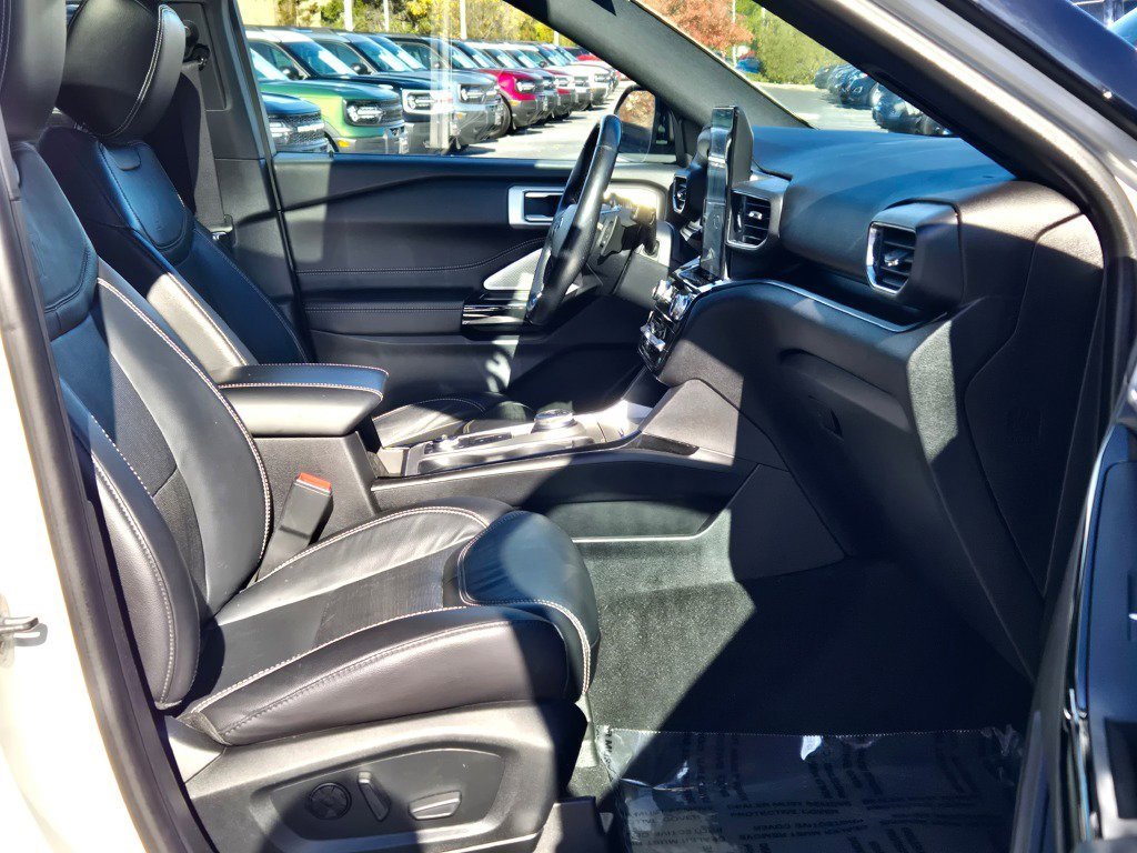 Certified 2022 Ford Explorer ST w/ ST Street Pack image 5