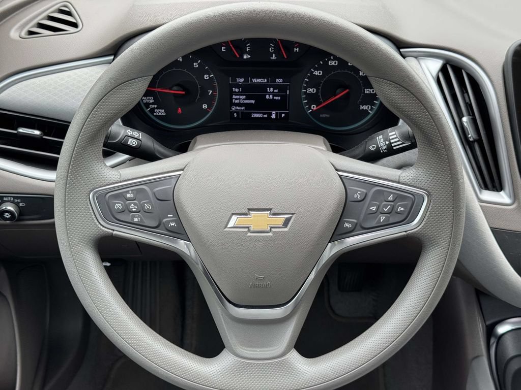 Used 2024 Chevrolet Malibu LT FWD image 11