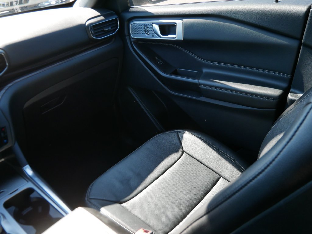 Certified 2020 Ford Explorer Limited AWD/4WD image 17