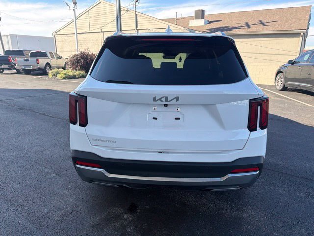 Used 2024 Kia Sorento S FWD image 4