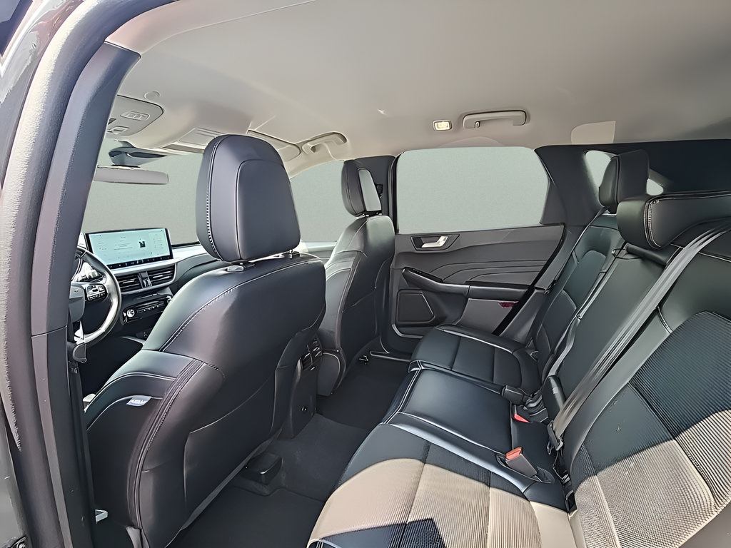 Certified 2025 Ford Escape Platinum AWD/4WD image 21